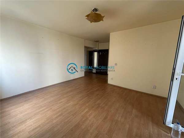 Royal imobiliare - vanzare apartament 3 camere zona ultracentral