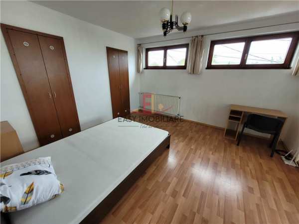 Casa 4 camere , semi-central , 180mp , targu mures