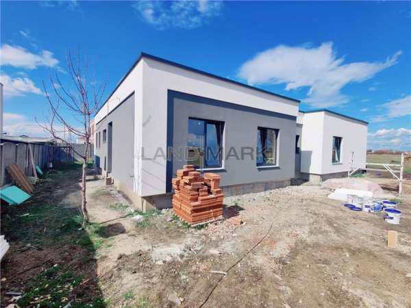 Comision 0% duplex de vanzare intrare mosnita