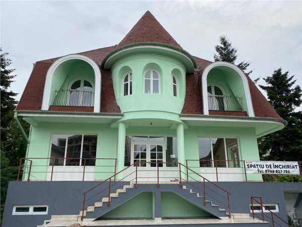 Cladire pretabil pentru cazare muncitori l  300 mp l  parcari in curte