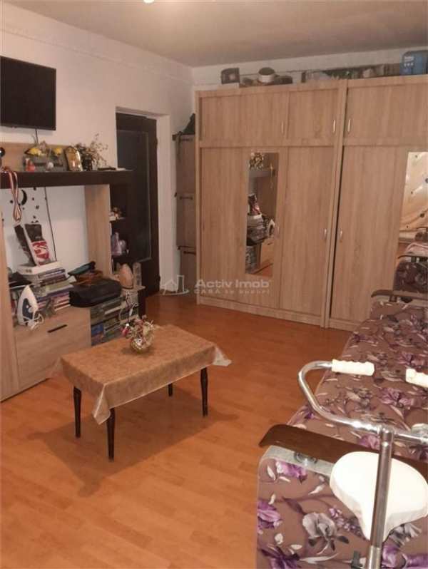 2 camere, decomandat, 54 mp, et.10, unirii sud, vanzare sau schimb