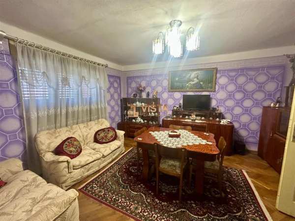 Casa spatioasa cu teren generos de 1.145 mp, ãâ®n cuciulata, judetul brasov, comision 0