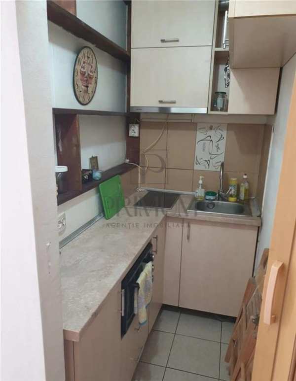 Garsoniera cocheta - etaj intermediar - mobilata si utilata complet - zona buziasului
