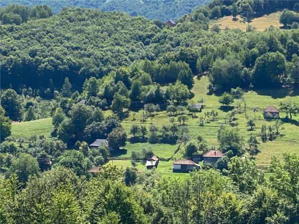 Reco casa cu teren in damis zona valea bratcutei