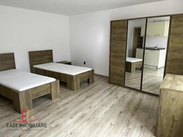 Apartament 1 camera la etaj 1,la 9 minute de umfst