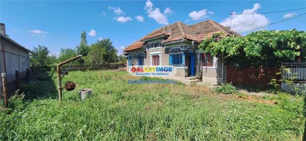 Vanzare casa aninoasa/ sateni , exterior targoviste .