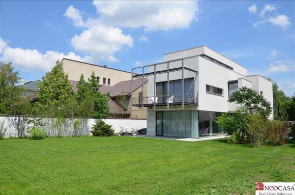 Proprietate remarcabila - eleganta, spatiu, arhitectura, numeroase facilitati