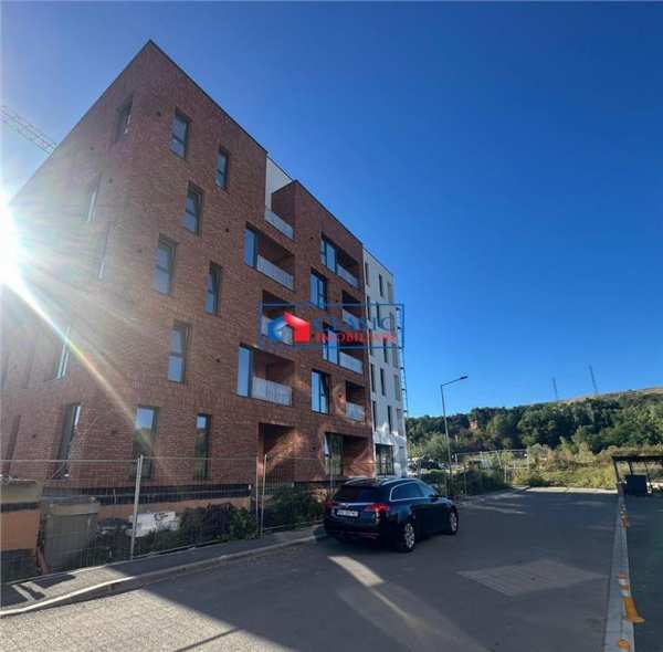 Vanzare apartament 2 camere finisat, bloc nou floresti zona stadionului