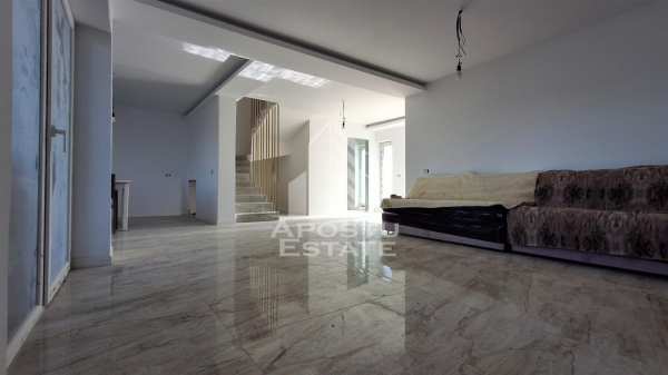 Case insiruite in livada