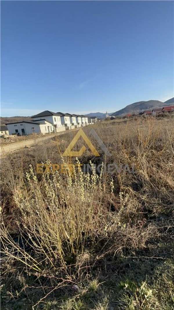 12 parcele de teren cu autorizatie de construire în tautii magheraus