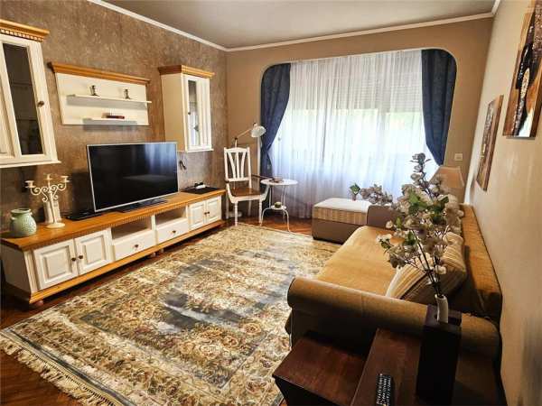 Apartament cu 3 camere de închiriat, zona ultracentrala, timisoara