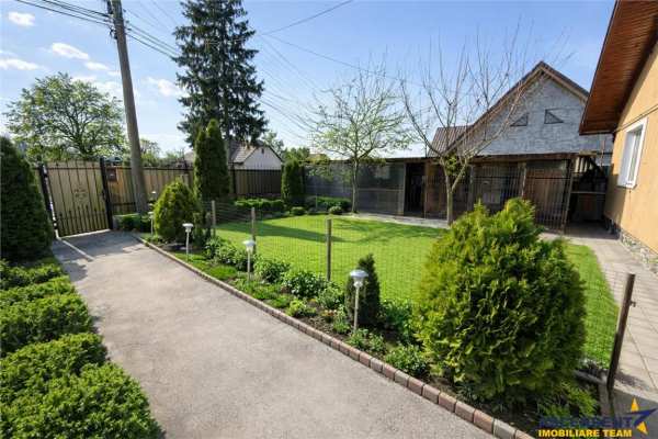 Proprietate 3 camere + studio independent, gradina, curte, cristesti, mures