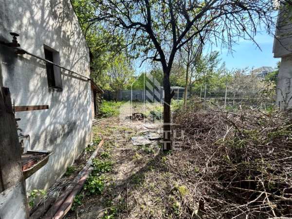 Teren cu casa fara valoare, 371mp,  girocului, timisoara.