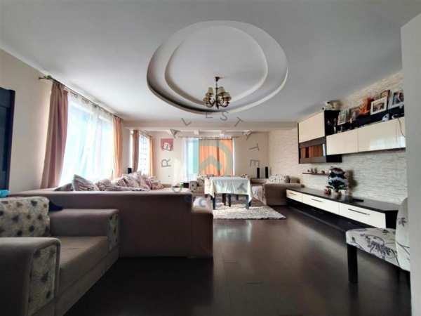 Inchiriez casa, primaverii,  sanpetru