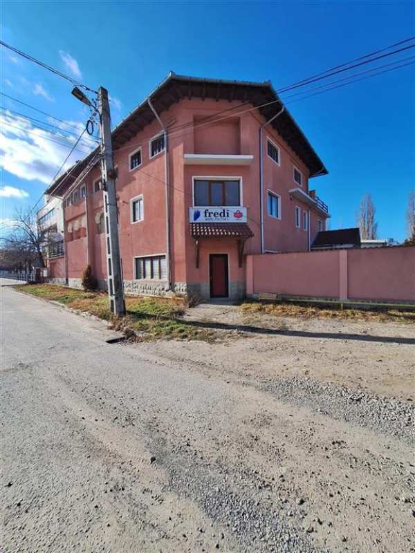 Proprietate versatila ã¢â¬â locuinta | afacere | after school | birouri ã¢â¬â onesti | nobila imobiliare