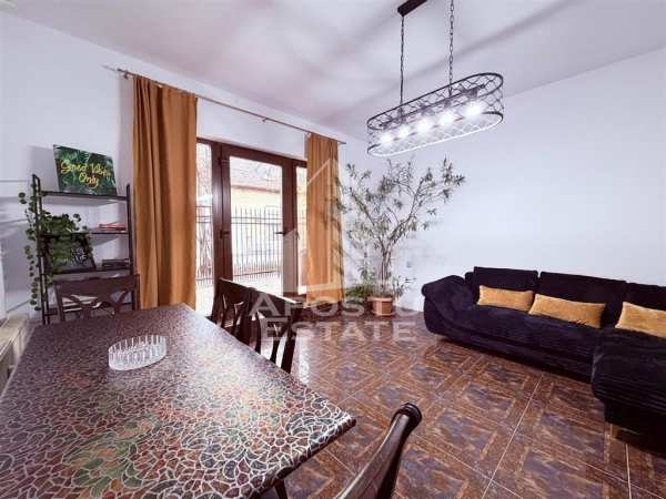 Casa indiviuala,7 camere, teren 585,de vanzare, zona lipovei,timisoara