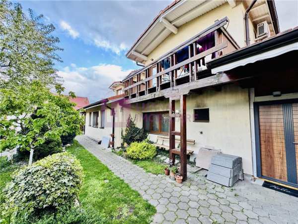 Casa de vanzare piata cluj | teren 336 mp | doua apartamente si anexe