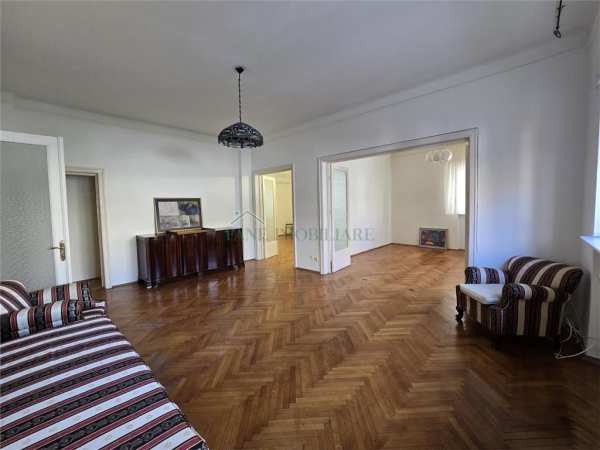 Inchiriere ap 5 camere, garaj, ultracentral.