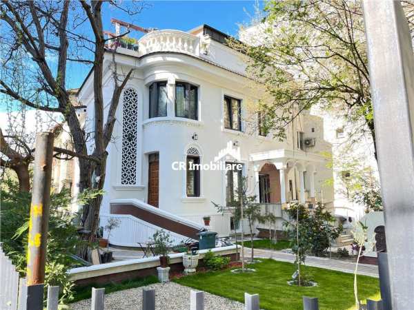 Vanzare vila exclusivista clucerului