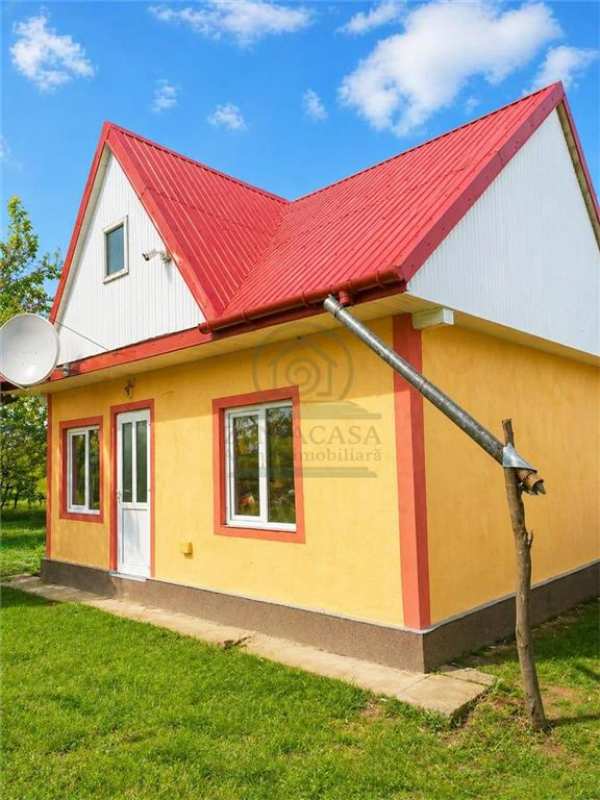Casa 2 camere schitu duca iasi cu 1154 mp teren