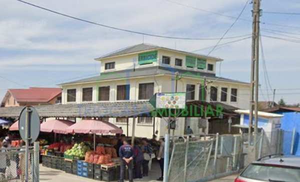 Spatiu  comercial   piata filiasi  354 mp - parter+etaj