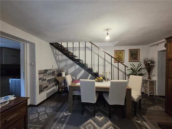 Integris casa cu 5 camere,curte individuala,str gradinarilor,oradea
