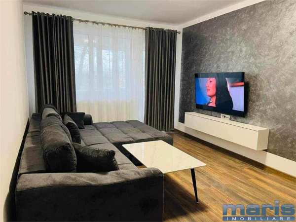 Vanzare apartament 2 camere etaj 2 modern mobilat si utilat.