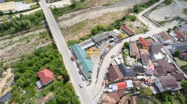 Spatiu comercial cu teren 1.860 mp si vad comercial format-jiblea veche, calimanesti