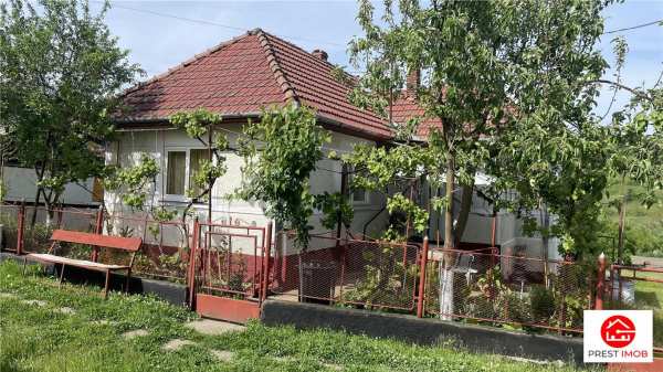 De vanzare casa la tara, in ulies, comuna raciu
