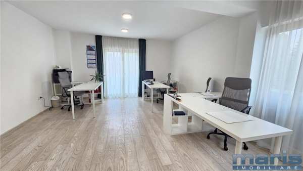 Spatiu servicii 35 mp str. gh. doja zona kfc etaj 1 + parcare,