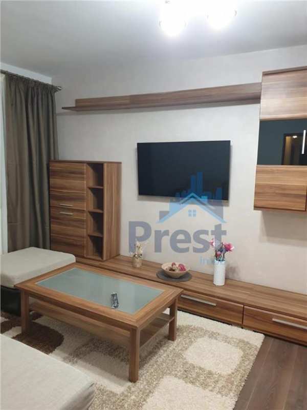 Apartament cu doua camere de inchiriat semicentral