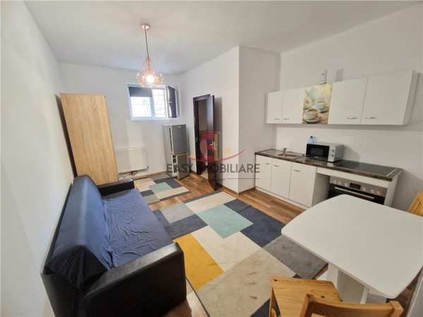 Garsoniera complet renovata,2 min de umf,targu mures