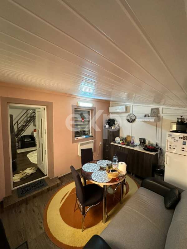 Teren 445 cu fundatie de casa mare + o casuta locuibila moderna de 2 camere