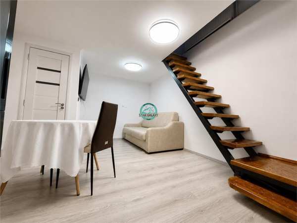 Garsoniera pe 2 niveluri de inchiriat, zona semicentrala