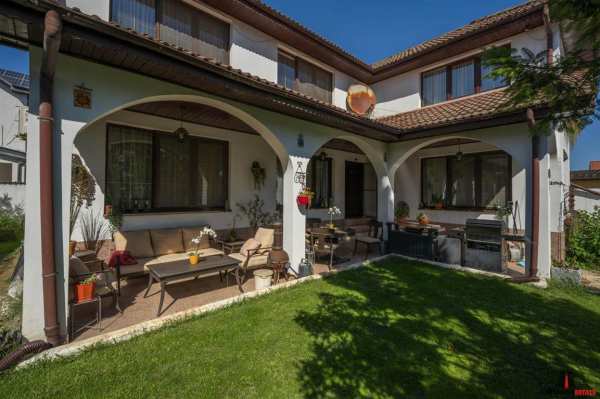 Vila cocheta s+p+e, / teren 500mp