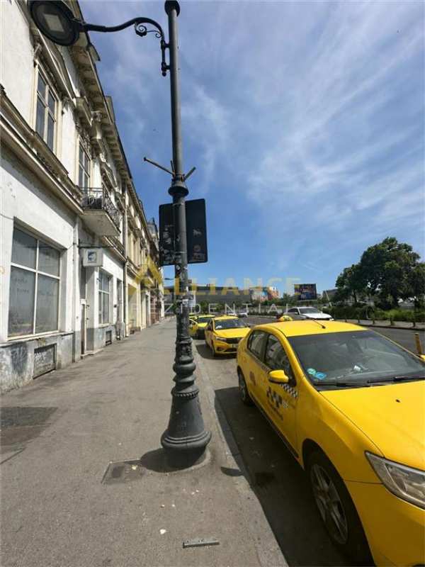 Spatiu comercial de inchiriat - centru vechi - strada halelor