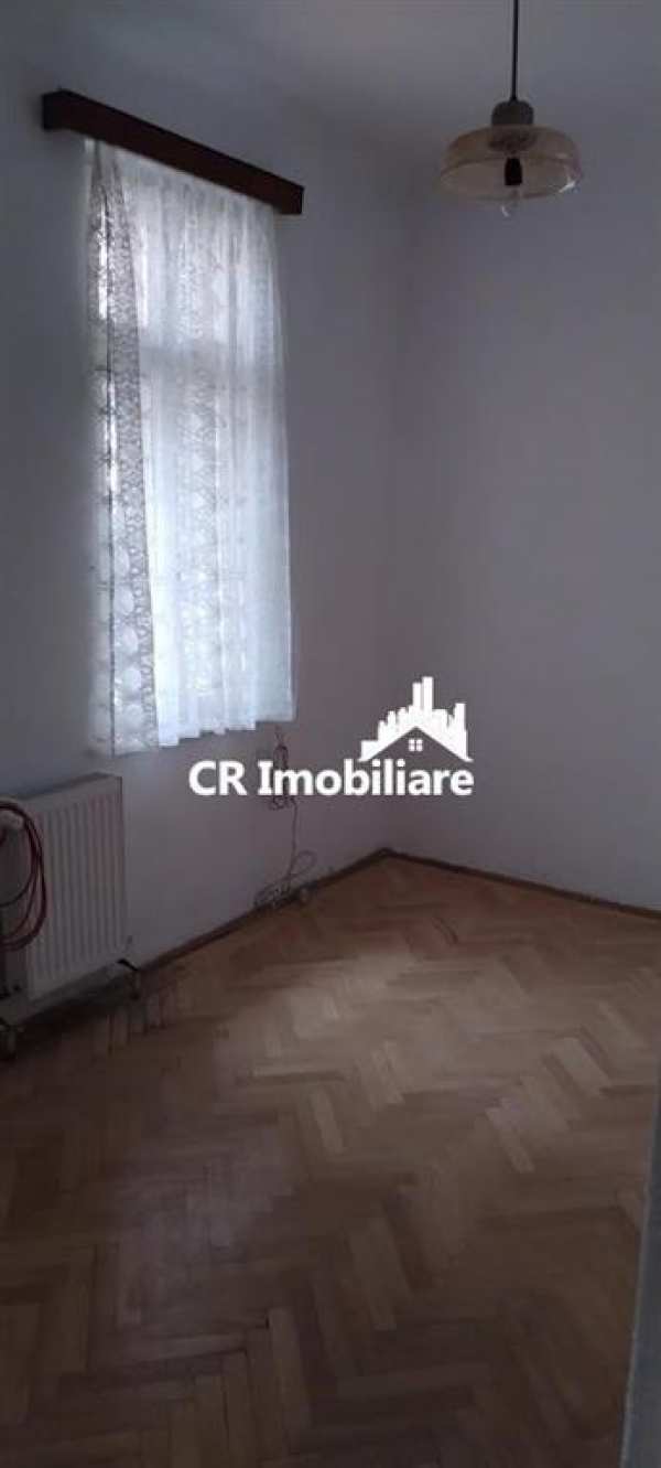 Vanzare 6 camere casin arcul de triumf