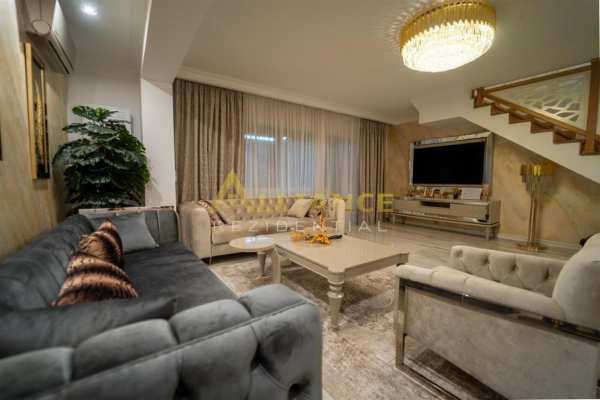 Locuinta premium pentru familie | townhouse modern cu 7 camere, terasa spectaculoasa si 3 locuri de parcare