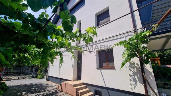 Spatiu birouri, parter de vila, parcare, zona favorit