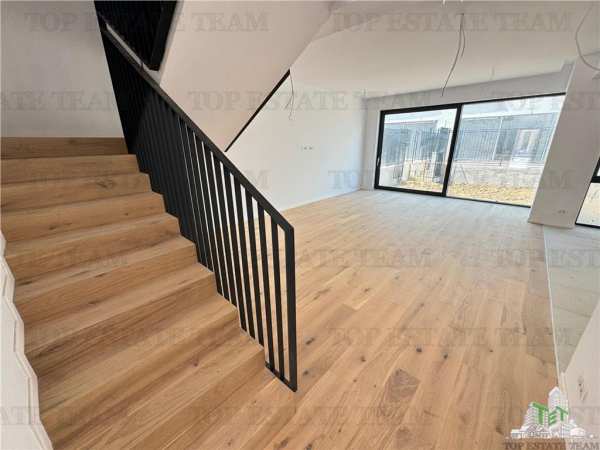 Vila de vanzare in pipera, nordul bucurestiului | curte privata, terasa panoramica si 2 locuri de parcare