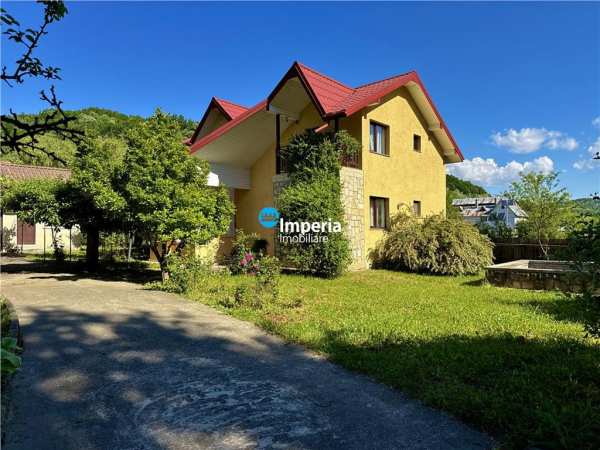 Casa de vanzare, zona luncani - bacau, supr 150 mp