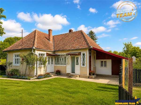Casa cu farmec rustic + teren privat de 3.315 mp, borosneul mic, covasna