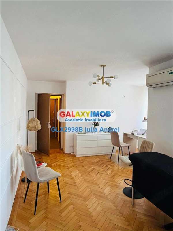 Apartament cu o camera de inchiriat nemobilat 1 mai