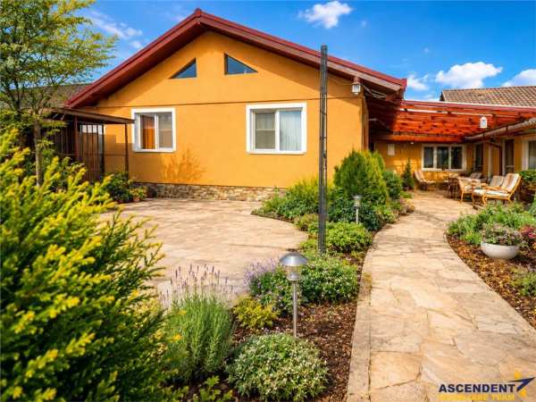 Casa 3 camere+ garsoniera separata, curte, gradina, anexe, cristesti, mures