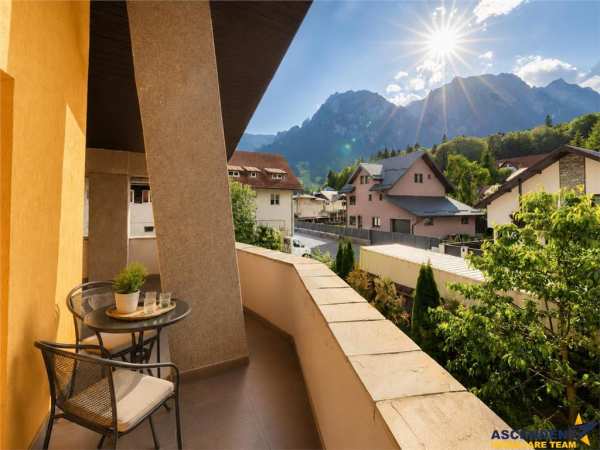 Vila stil si cu potential turistic, +8camere, 6 bai, panorama, terase, gradina, busteni, valea alba.