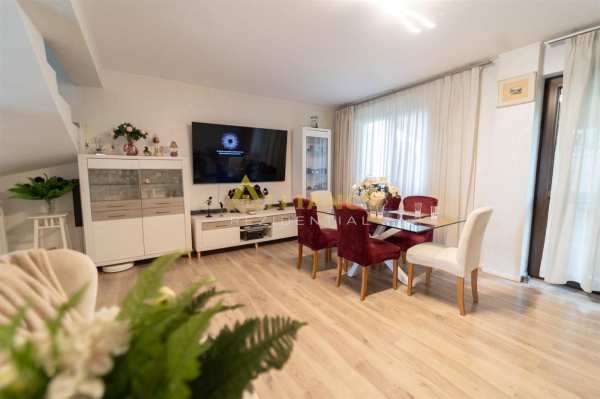 Casa tip insiruita | 4 camere + mansarda locuibila | complet mobilata si utilata | 2 locuri de parcare |
