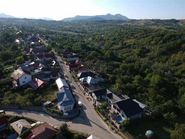 Casa renovata integral, 107 mp utili, teren 2400 mp ã¢â¬â paulesti, vrancea