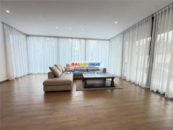 Apartamnet 4 camere primaverii
