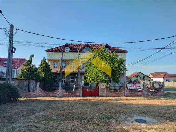 Casa la gri de vanzare in localitatea fantanele