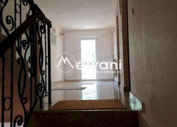 Spatiu turistic de vanzare in busteni (zona zamora)